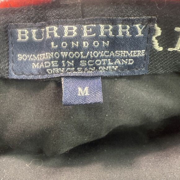 Burberry Wool/ Cashmere Beret Plaid Men’s Hat Size Medium, Red, London. - Picture 9 of 9